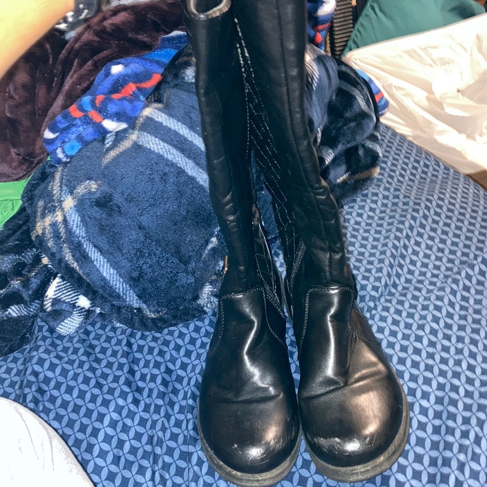 Boots ‼️ - Picture 2 of 4